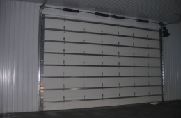 Overhead door - Stony Mountain, MB